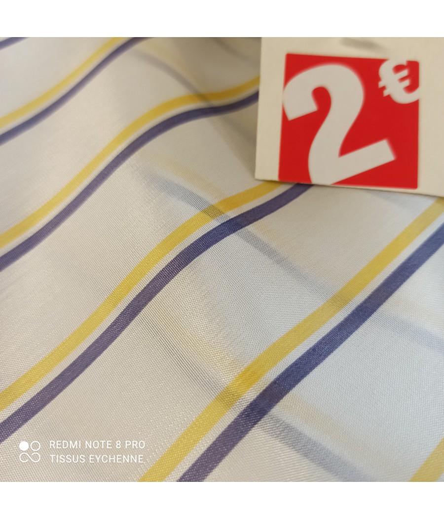 Tissu polyester rayure   2€...