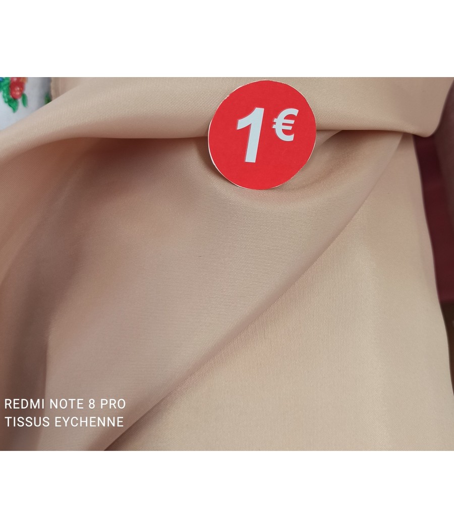 Tissu polyester saumoné  1€...
